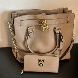 Michael Kors large Hamilton with matching wallet